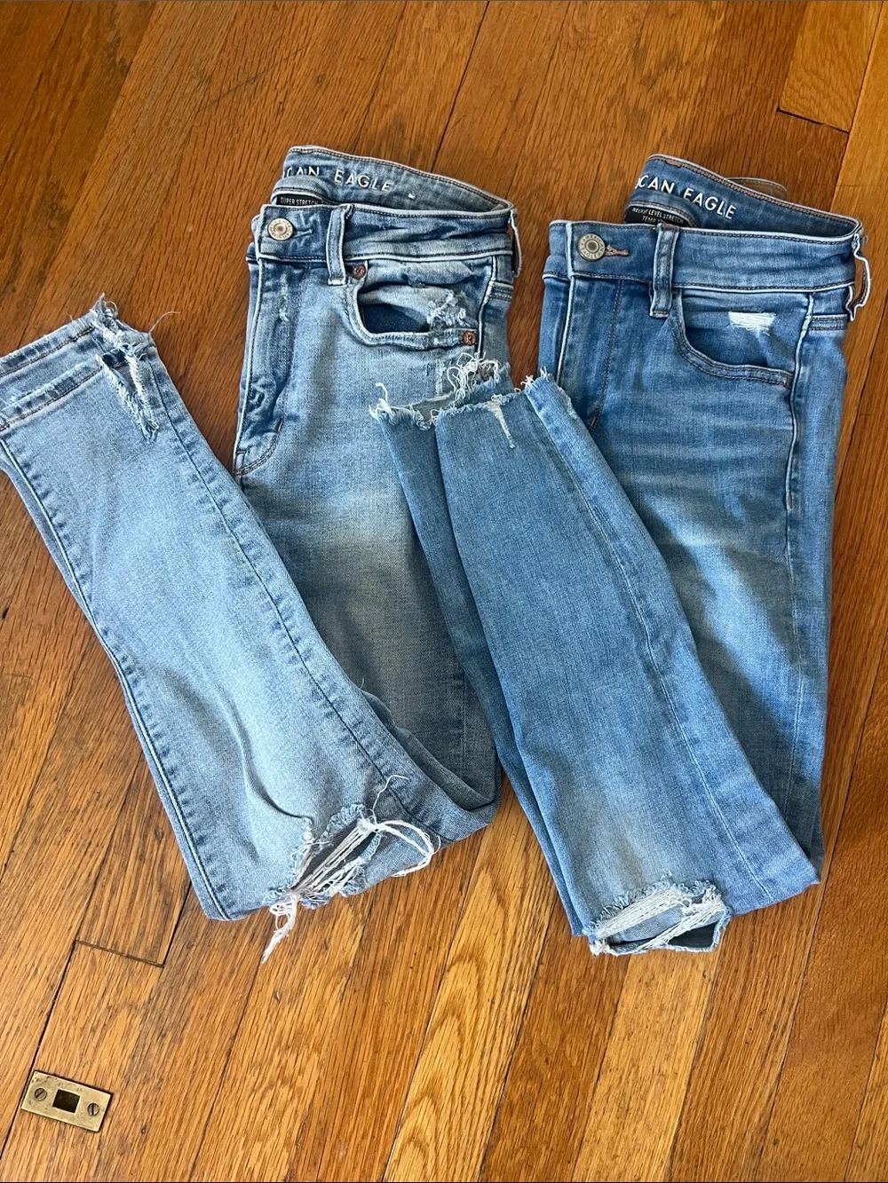 American Eagle Outfitters Light Blue & Medium Blue Distressed jeggings